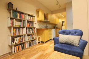 Eclectic House Near Trendy Attractions and Close to Taksim